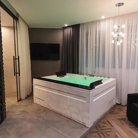 Apartamenty Piernikowe Torun Jacuzzi Exterior photo